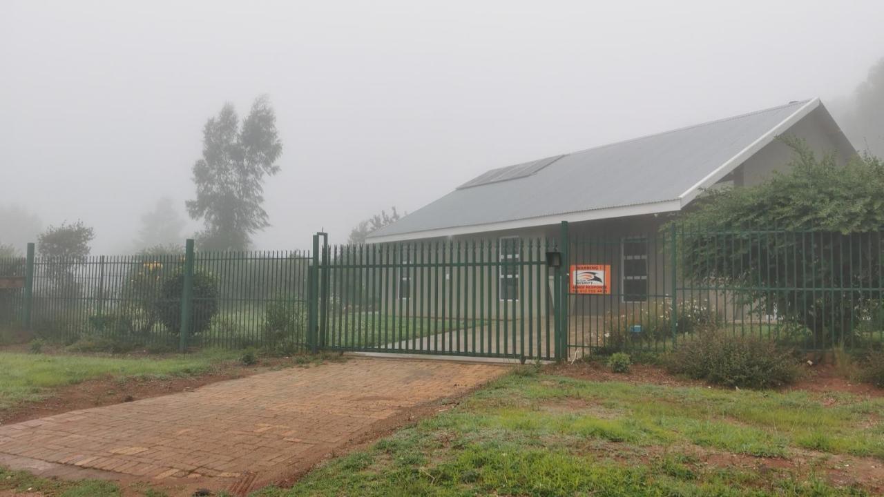 SiriMiri Cottage Dullstroom Esterno foto
